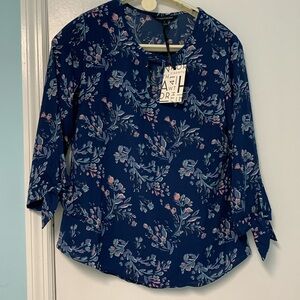 Hawthorne 41 lightweight floral print on royal or navy blue background